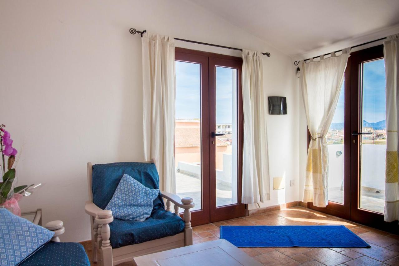Bright X3 With Terrace! Olbia